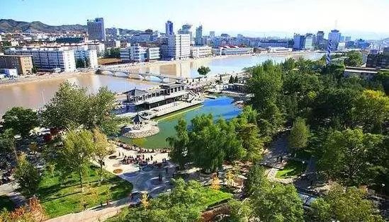 张家口暖阳下的时光漫步