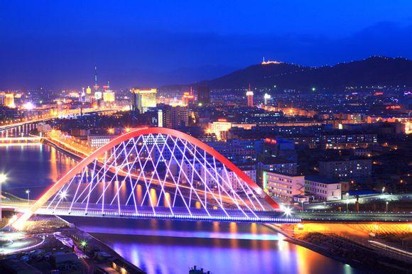 张家口暖阳下的时光漫步