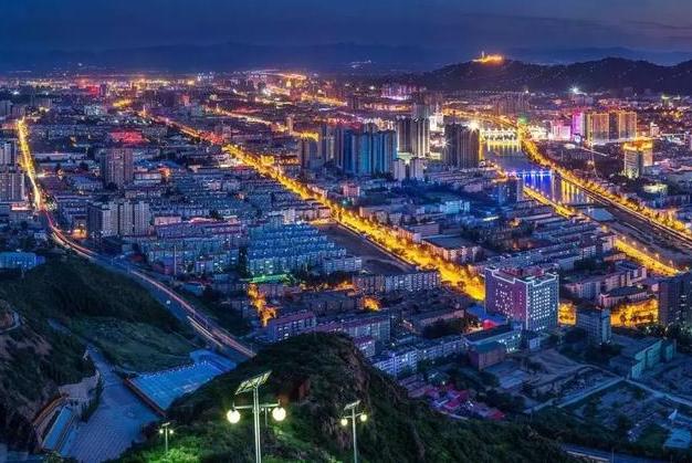 张家口暖阳下的时光漫步